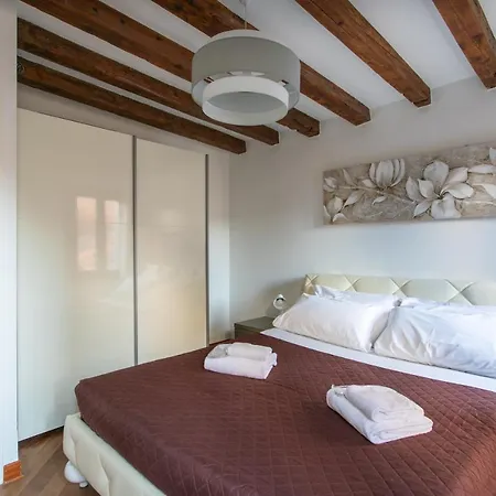 카 프란체스카 아파트 *